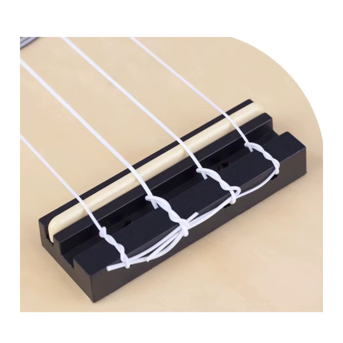 Ukelele 21". Incluye Funda. Color Negro